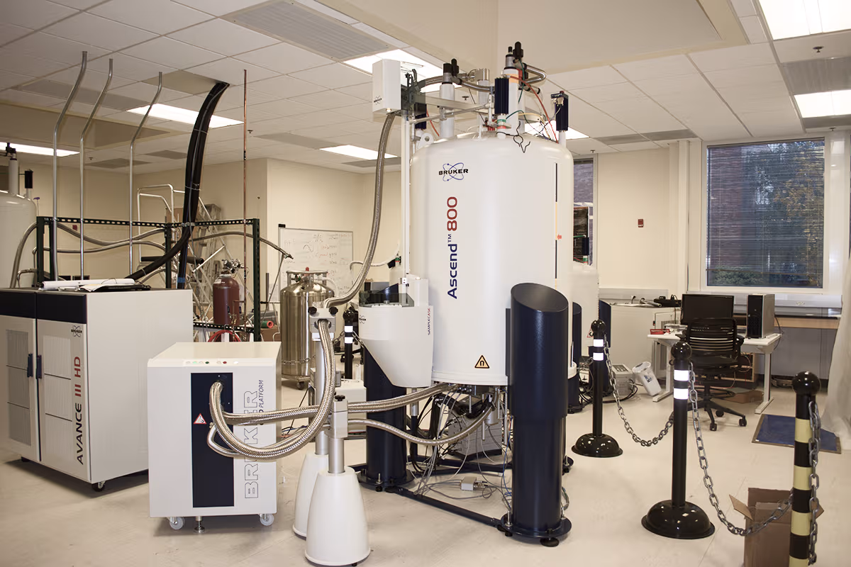 Michael Nielsen - NMR Machine